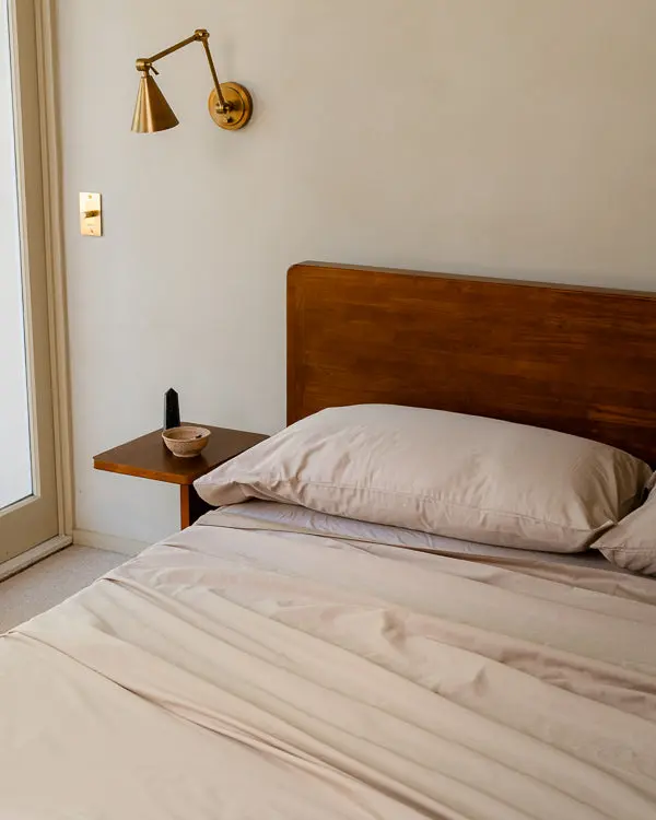Alternative view of Luxe Sateen Sheet Set Beige | Sand Cloud