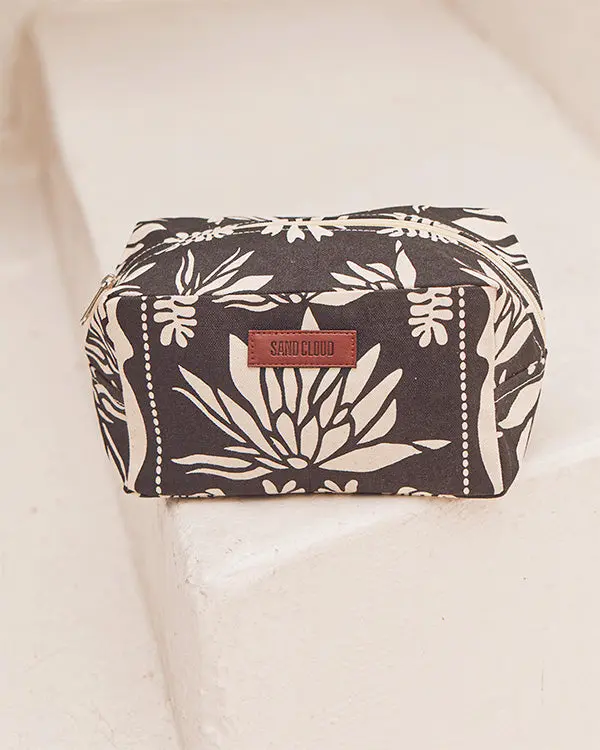 Alternative view of Lotus Toiletry Pouch | Sand Cloud