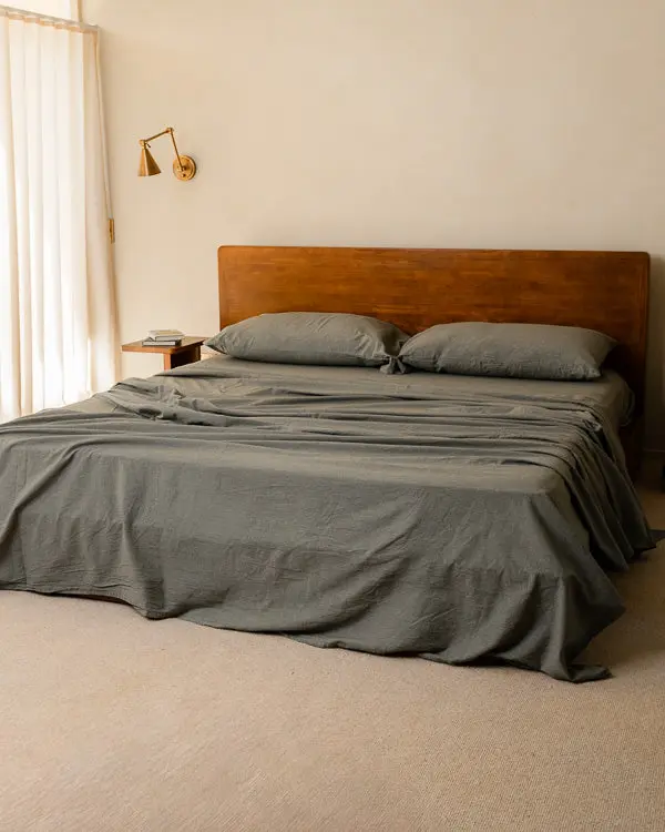 Alternative view of Classic Micro Twill Solid Melange Flat Top Sheet Moss | Sand Cloud