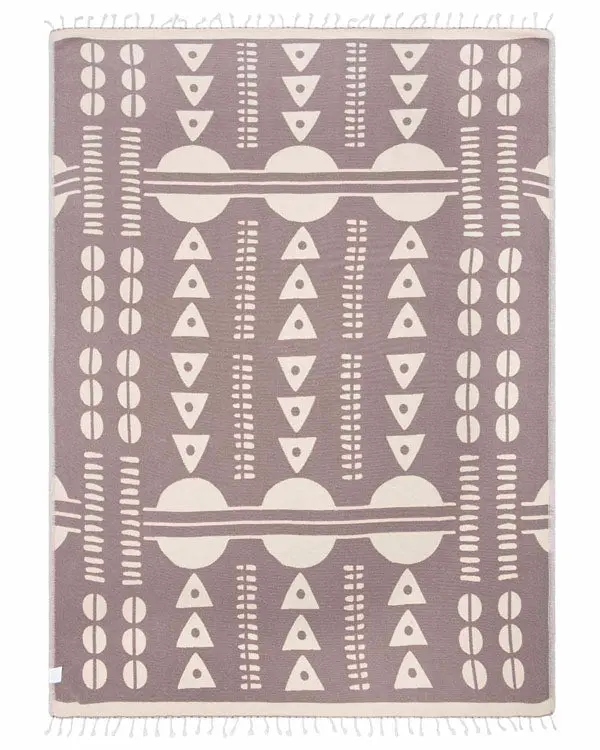 Alternative view of Delta Blanket | Sand Cloud