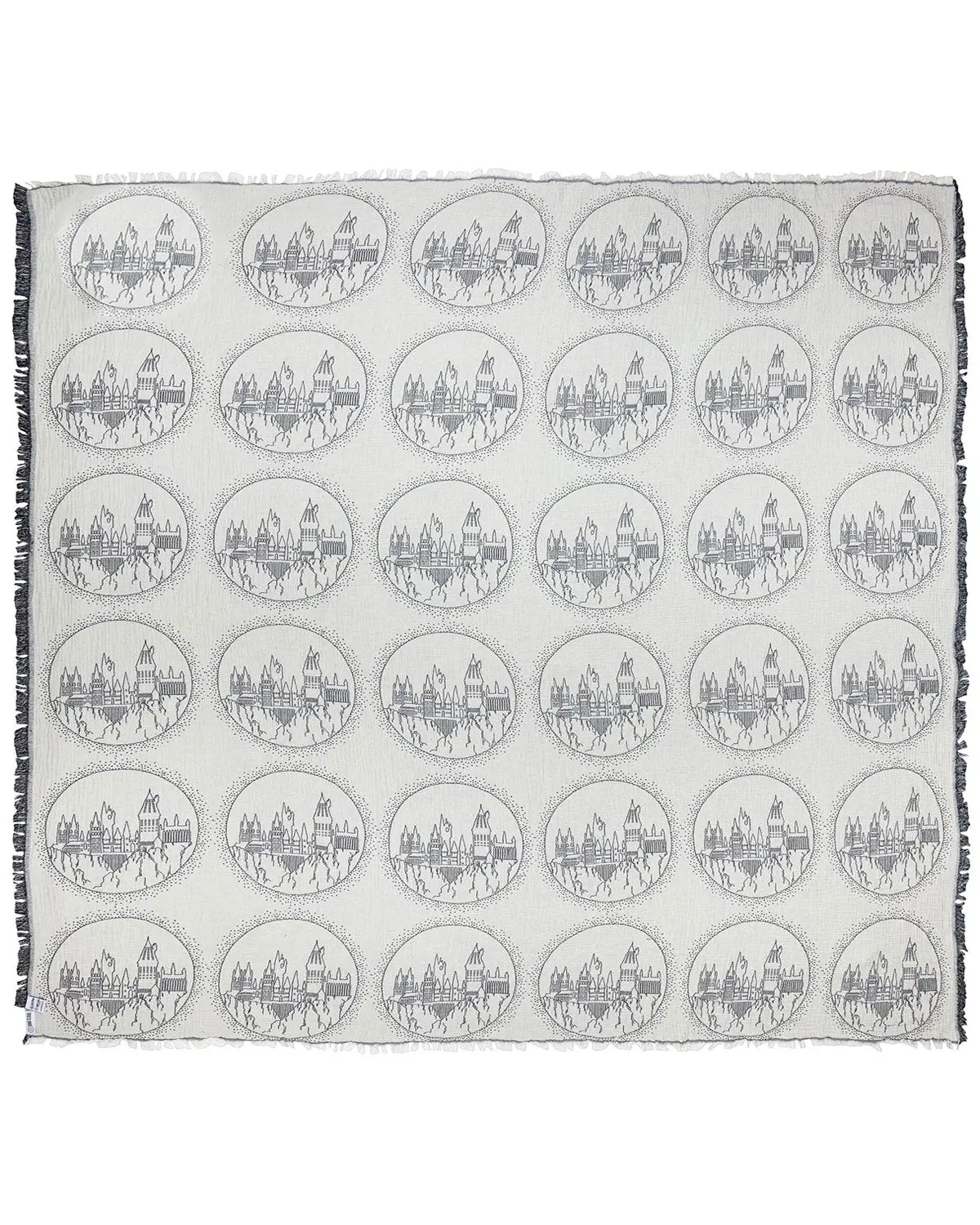 Hogwarts Castle - PARTY BLANKET | Sand Cloud - Image 3